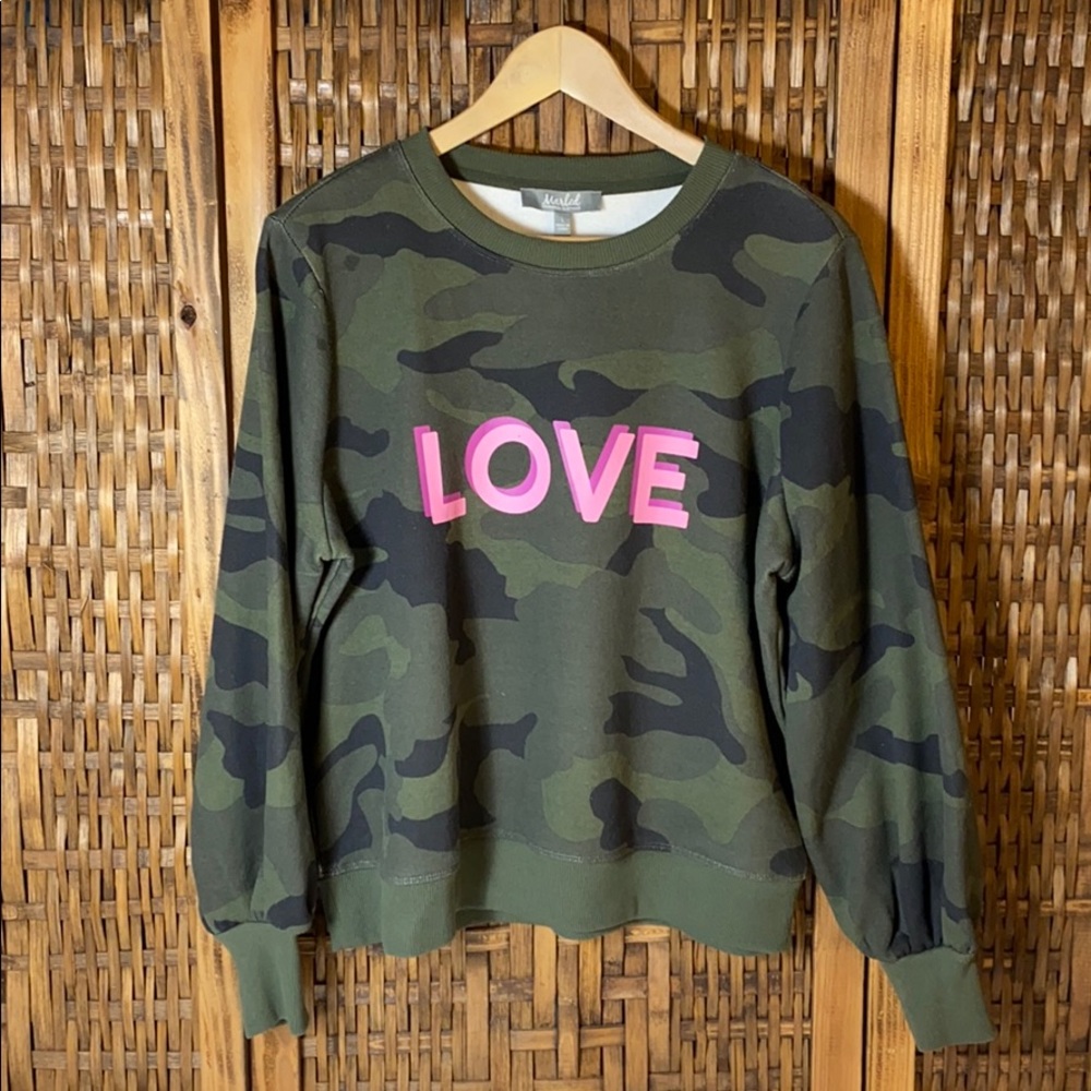 NWT Marled Camo LOVE Sweatshirt Large